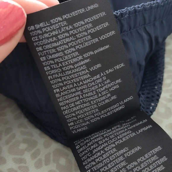 H&M Men's Red and Navy Colorblock Swim Shorts XL - Picture 6 of 12